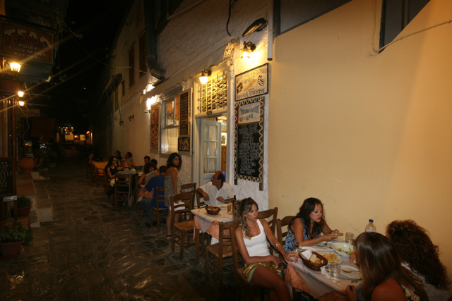  RESTAURANTS THANASIS  RESTAURANTS IN  Town of Hydra